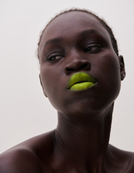 collectiveinteres-tush-mariaehrlich-2022 