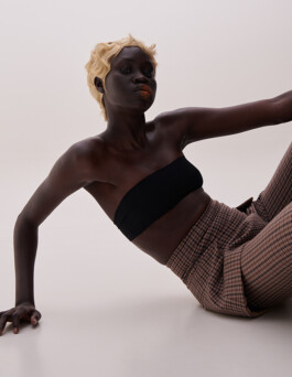 collectiveinteres-tush-mariaehrlich-2022 