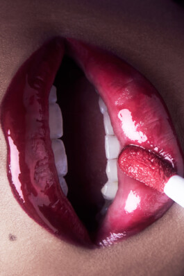 collectiveinterest-sophia-mulder-the-beauty-issue-cosmopolitan-netherlands-2024 